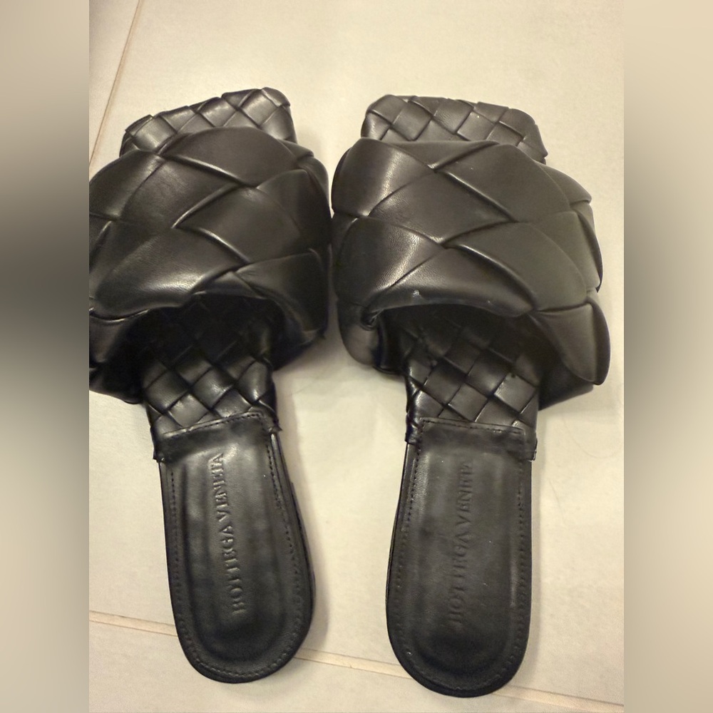 Bottega Veneta Black Intrecciato Padded Slide Sandals